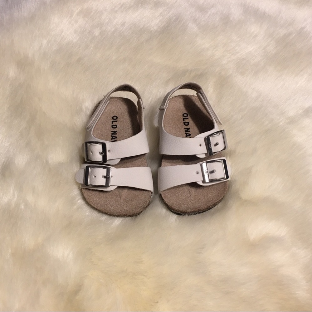 Faux leather double buckle baby sandals!